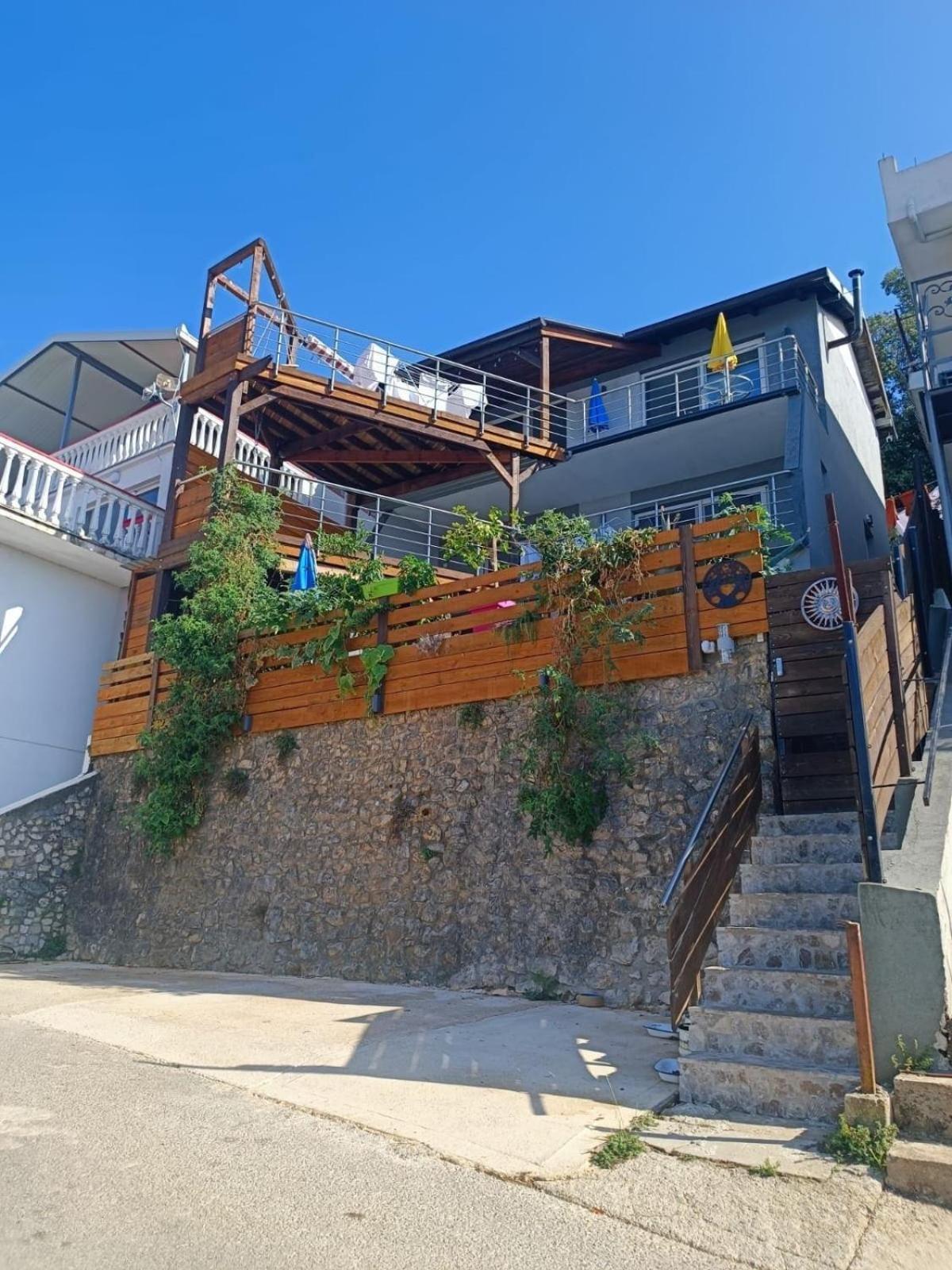 Carefree Apartments Ülgün Dış mekan fotoğraf